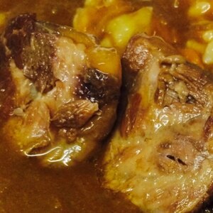 奄美大島の味　「とんこつ」　豚なんこつの旨煮